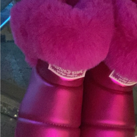 Ugg Pink Fluffy Boots - Picture 1 of 3